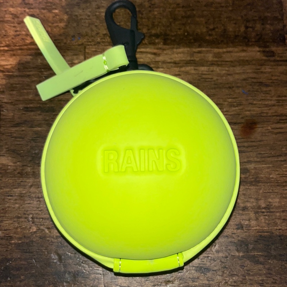 NWOT Rains Neon Green Mini Pouch all in pkg